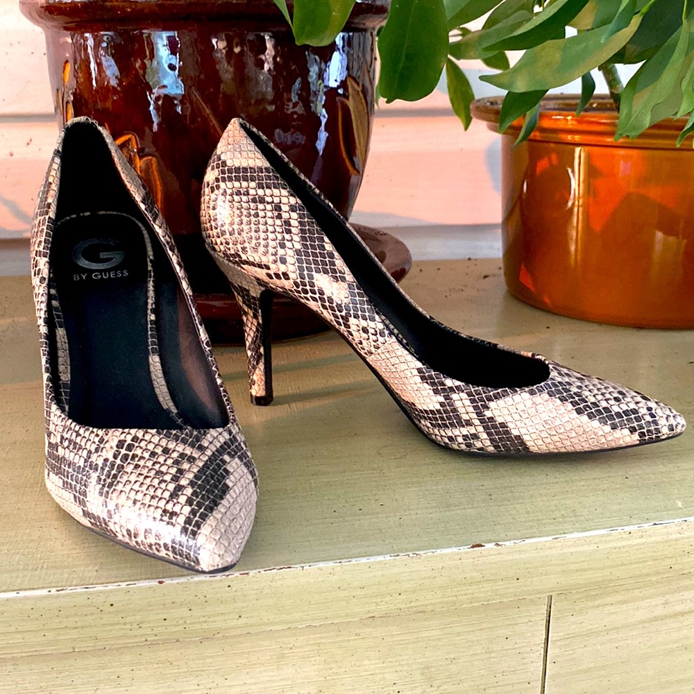 G by Guess Size 10 Snakeskin Look Heels